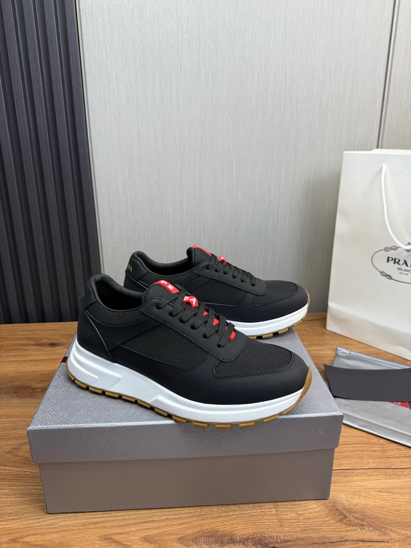 Men's shoes 💰560💰 [PRADA] Men's shoes are popular in the counter, official website is synchronized, 1 high-quality shipment ✔️Original cowhide upper + cowhide lining, 1🆚1 replica, original sole, 38-45 (45 customized, non-refundable)